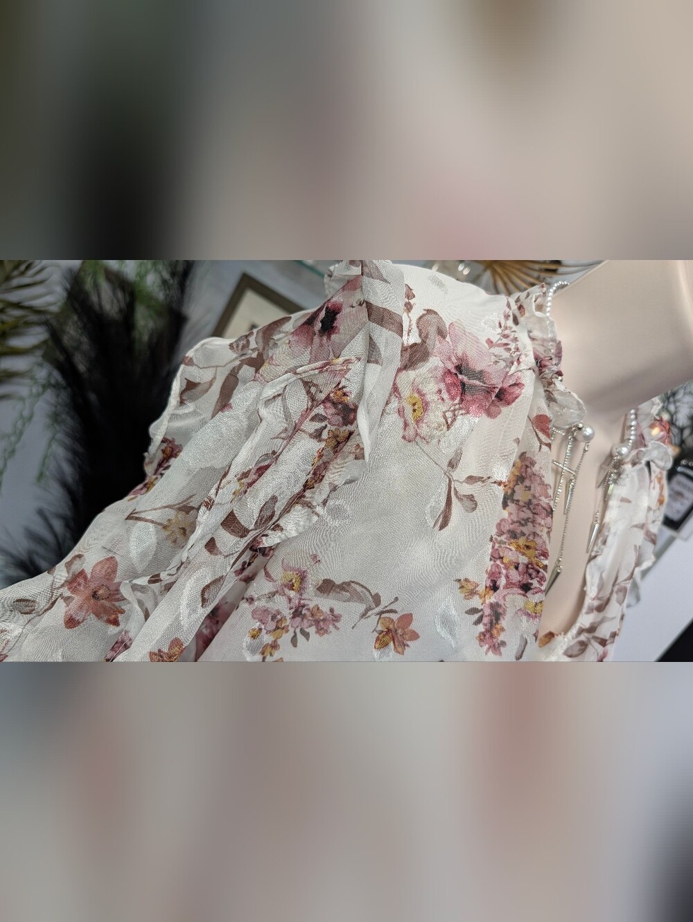 Autres Filles Floral Ruffle Coquette Blouse Top SM *FLAW*